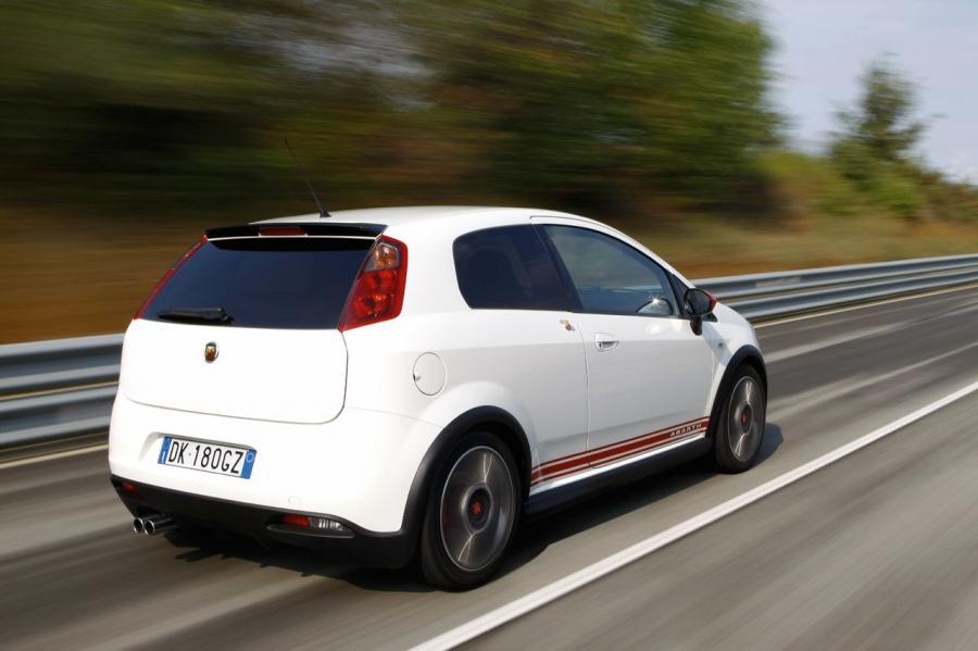 Fiat Grande Punto Abarth 2007 года  (фото 35 из 67)
